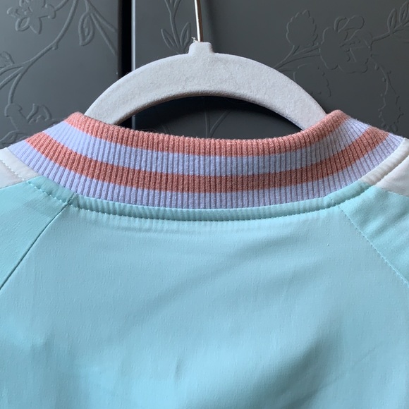 Women’s Forever 21 Blue and Pink Floral Jacket - Picture 8 of 12